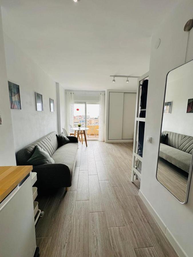 בנאלמדנה Modern White Studio מראה חיצוני תמונה