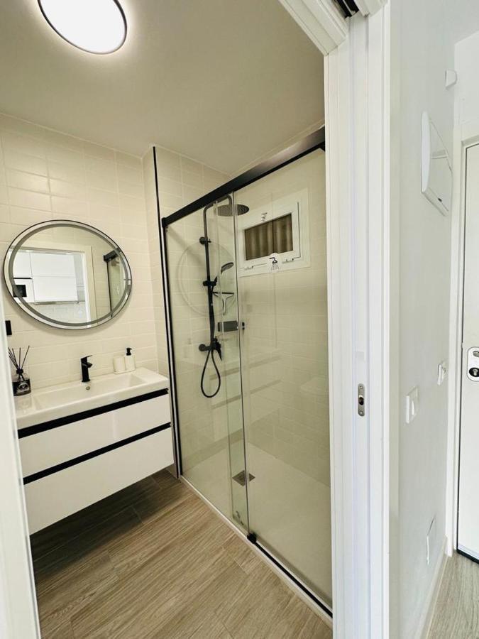 בנאלמדנה Modern White Studio מראה חיצוני תמונה